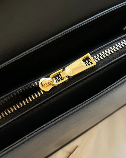 Eenvoudige schoudertas met magnetische gesp en effen kleur