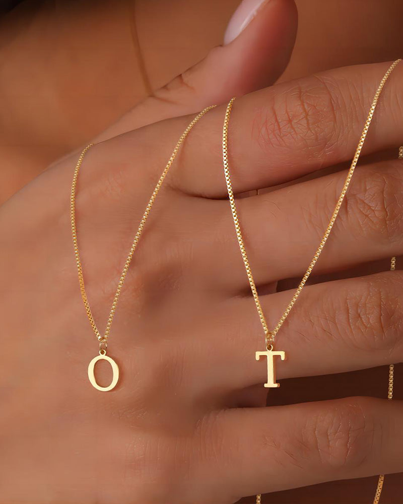 Modieuze en prachtige ketting met 26 Engelse alfabetten