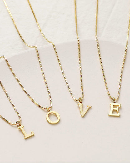 Modieuze en prachtige ketting met 26 Engelse alfabetten