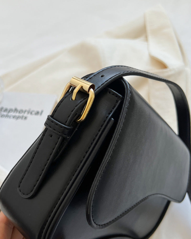 Eenvoudige schoudertas met magnetische gesp en effen kleur