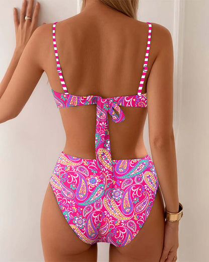 Bikini Fashion Resort Print