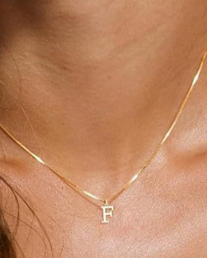 Modieuze en prachtige ketting met 26 Engelse alfabetten