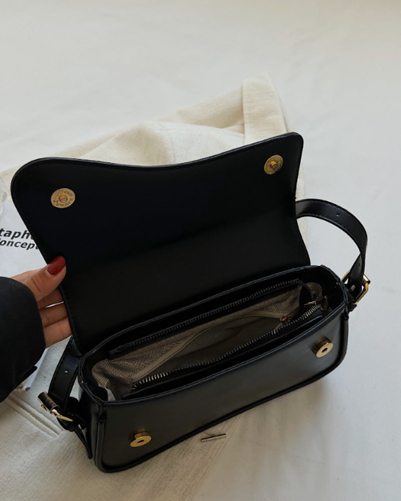 Eenvoudige schoudertas met magnetische gesp en effen kleur