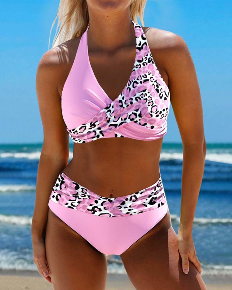 Halternek bikini met luipaardpatchworkprint